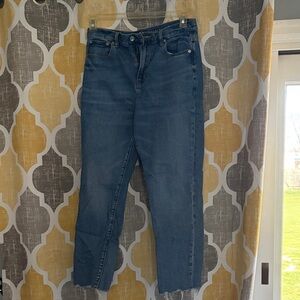 American Eagle Outfitters Women's Cropped Straight Jeans in Blue Denim